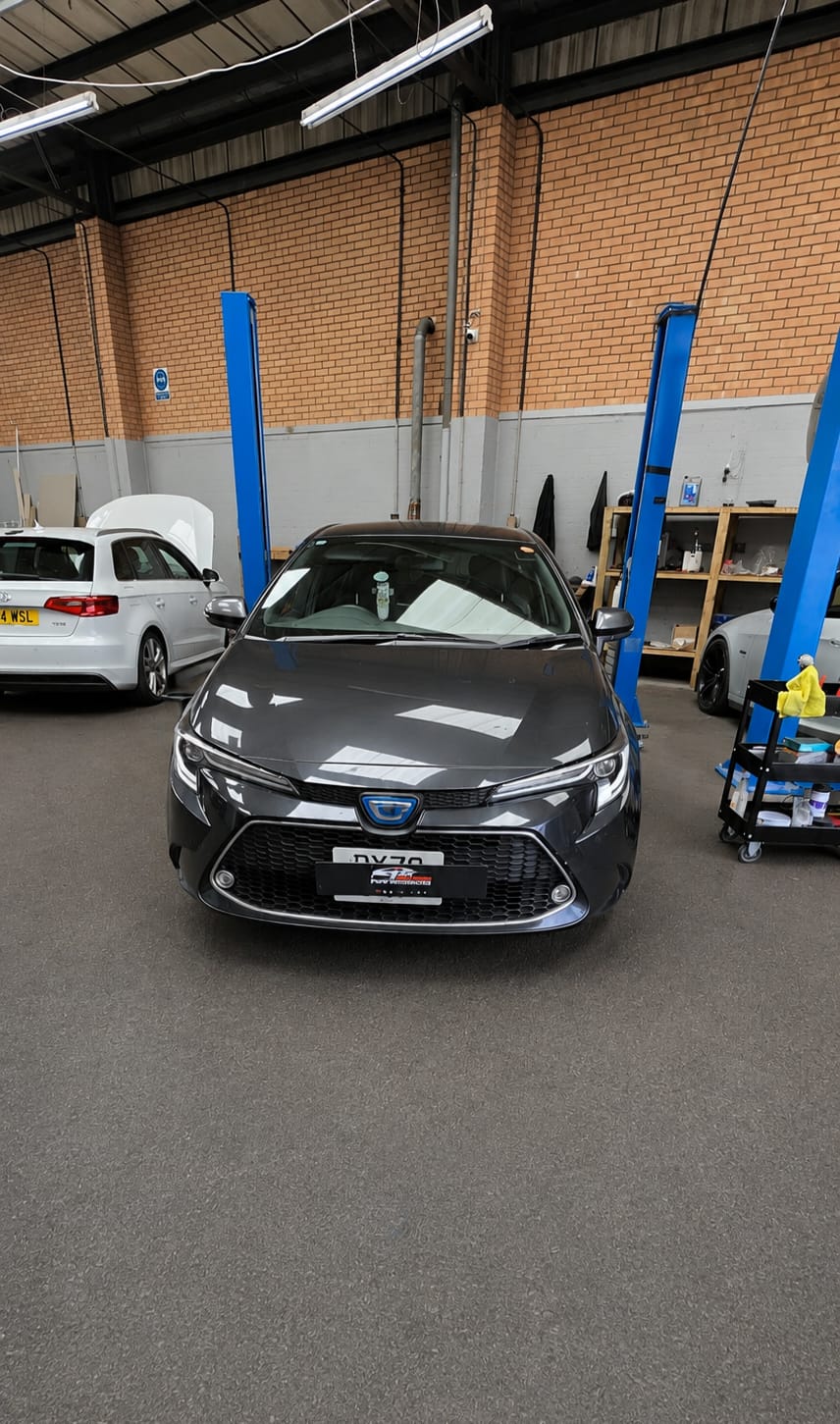 Vehicle lifts and ramps inside the workshop
